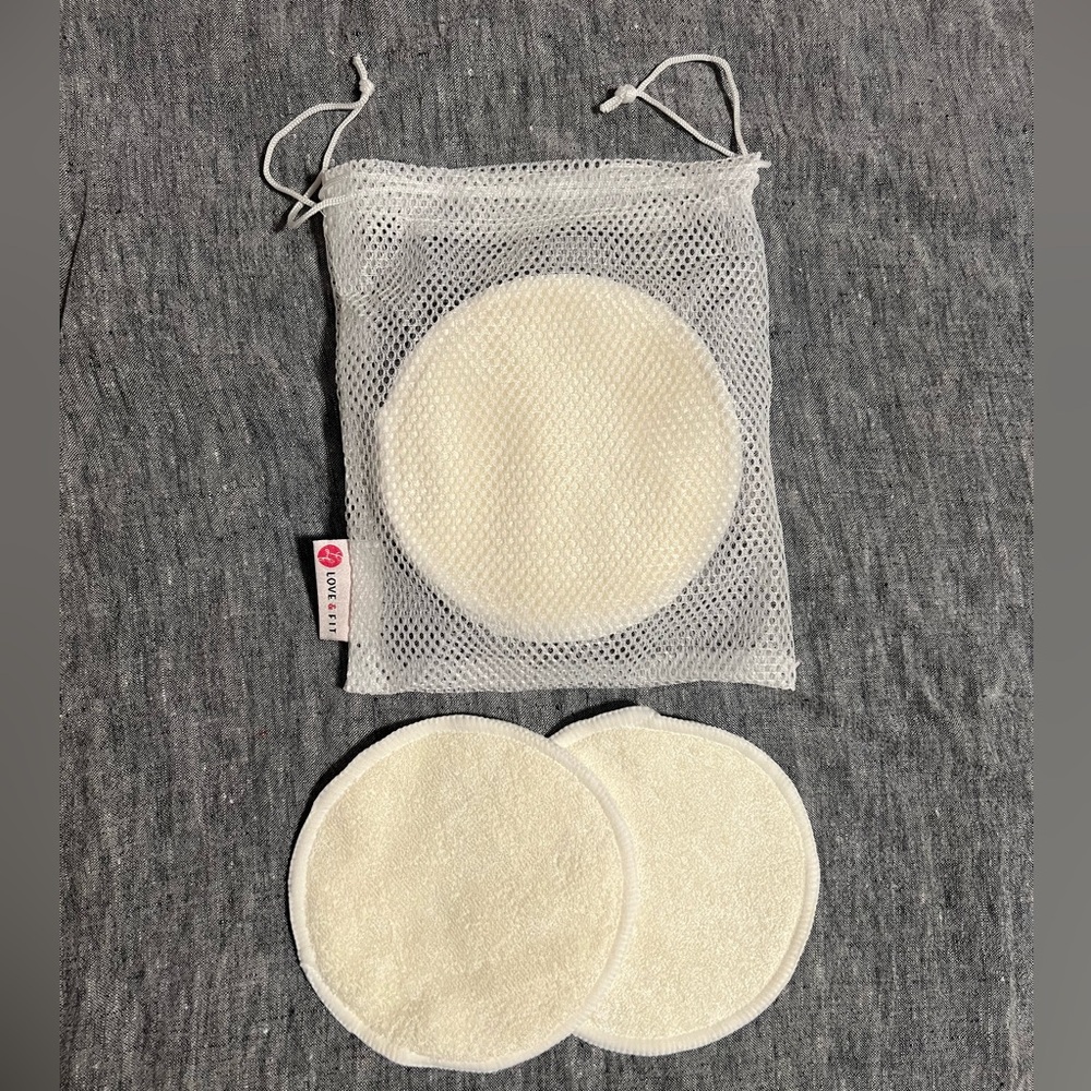 Love & Fit Bamboo nursing pads with wash bag